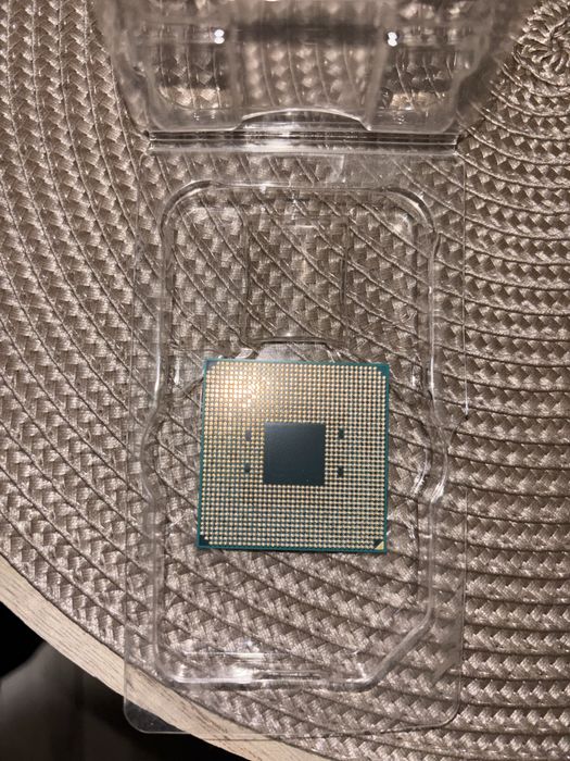 Процесор AMD Ryzen 5 1600 (3.2GHz) - YD1600BBAEBOX