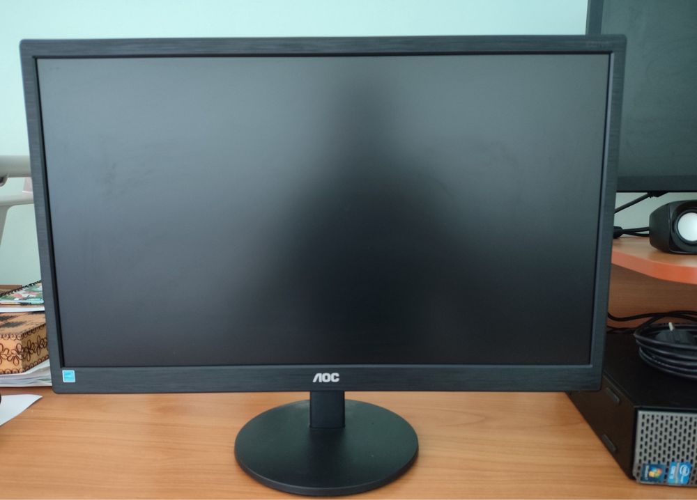 AOC E2270Swn - десктоп монитор