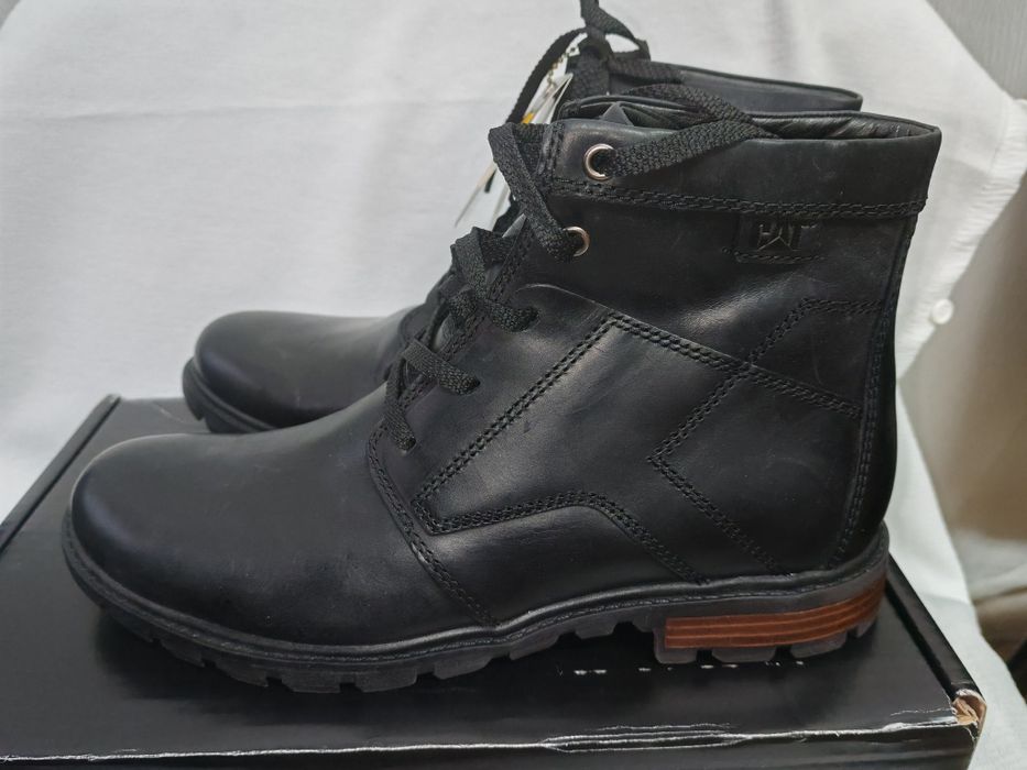Чудесни мъжки боти от естествена кожа CAT №44