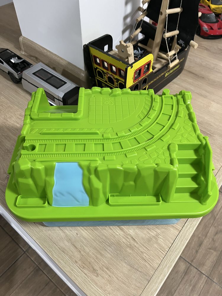 Hape влакче ферма в кутия