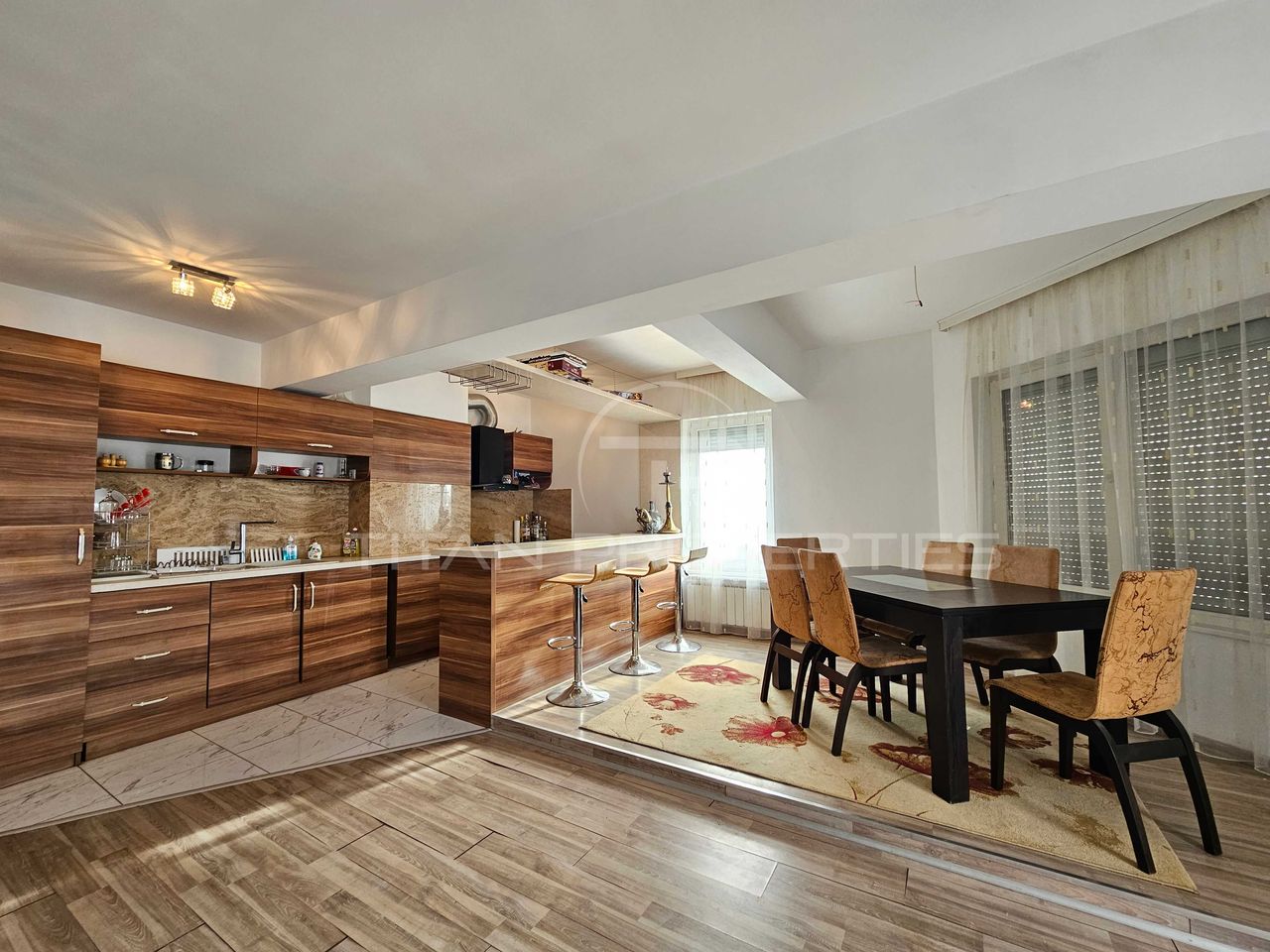 Продава се Мезонет в Пловдив, Съдийски - 231 кв.м за 1600 €/кв.м - Снимка #3