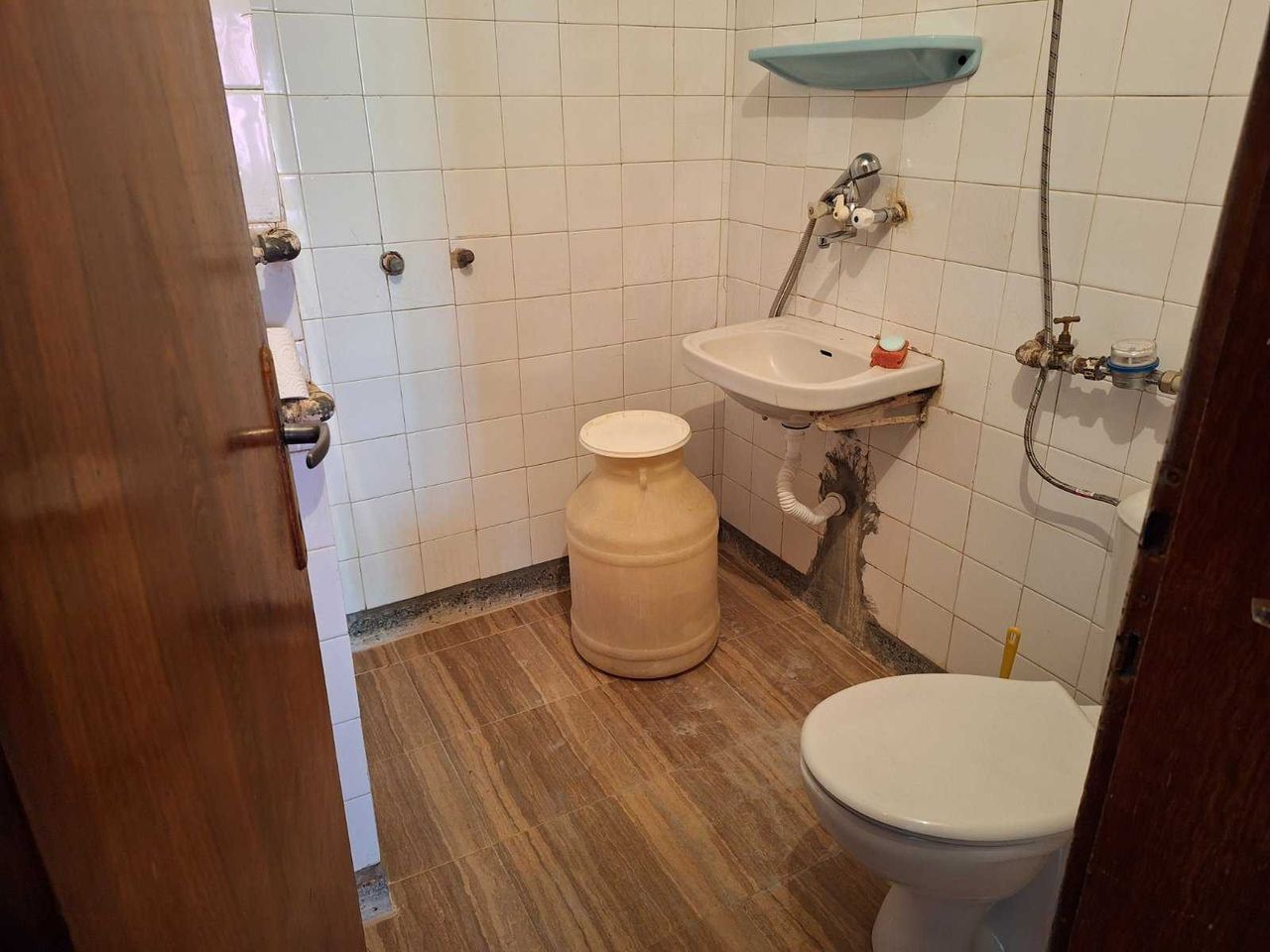 Продава се Двустаен апартамент в Габрово, Център - 68 кв.м за 675 €/кв.м - Снимка #4