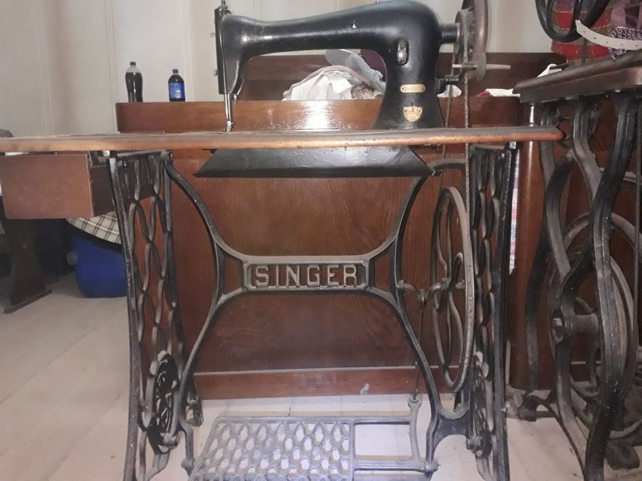 Mașina cusut SINGER