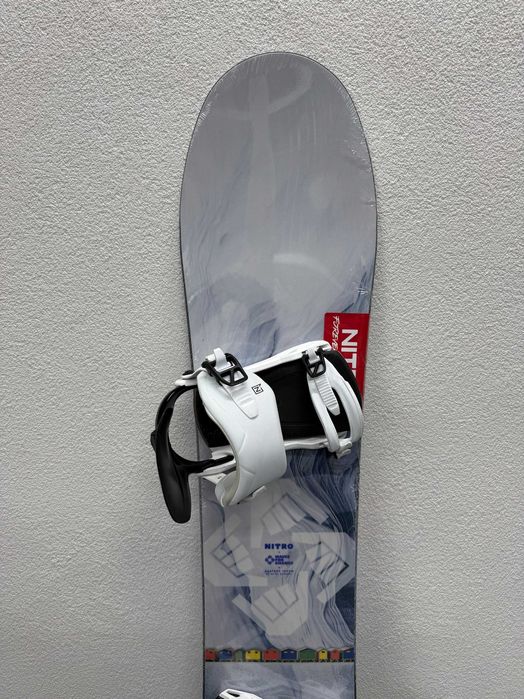 placa noua snowboard nitro santoku L159cm
