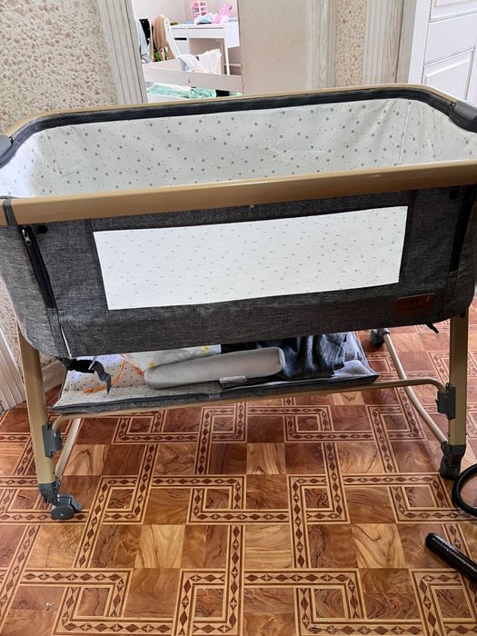 Кроватка для новорожденных