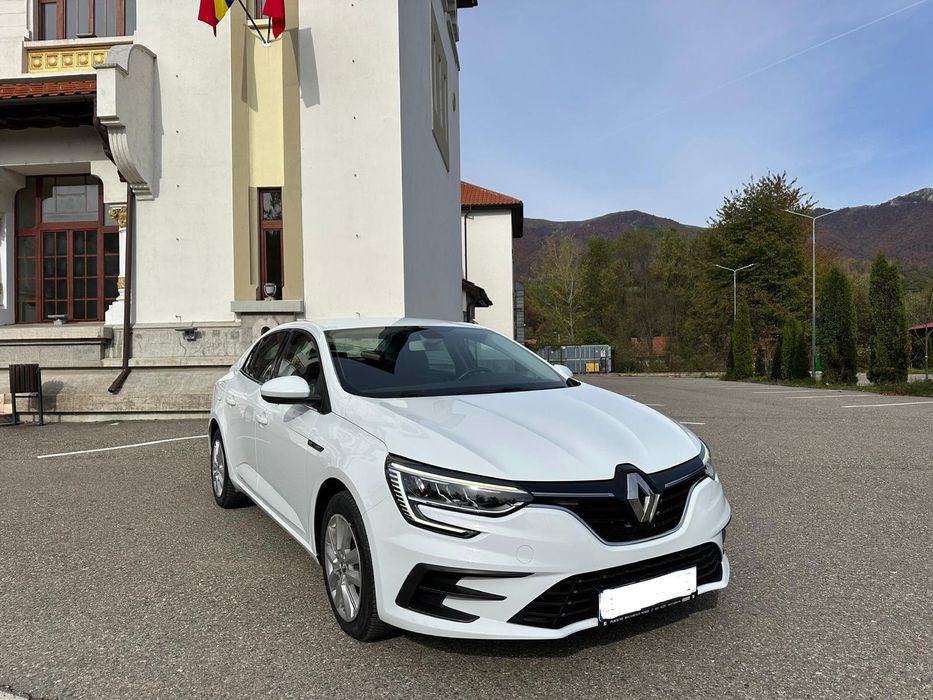 Renault Mégane Sedan ZEN TCe 114 GPF – 2021 | 86.000 km | Stare imp