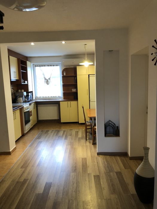 Apartament 4 camere în zona Scala