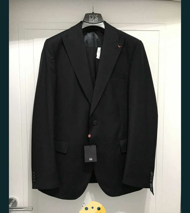 Шикарный стильный костюм