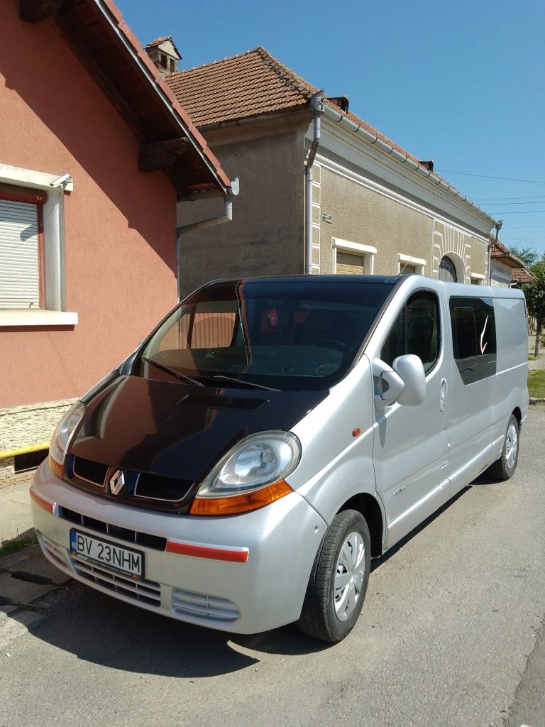Renaul trafic 1,9 refacut total inclusiv cutia de vitezr