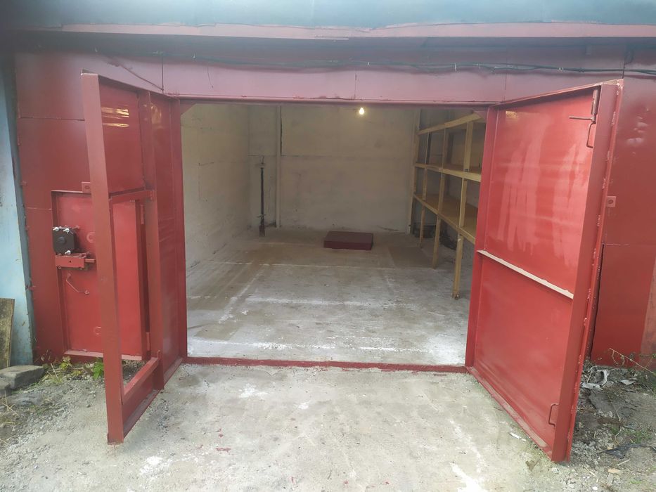 Сдаётся КАПИТАЛЬНЫЙ гараж 24 м² под склад в ЦЕНТРЕ города!