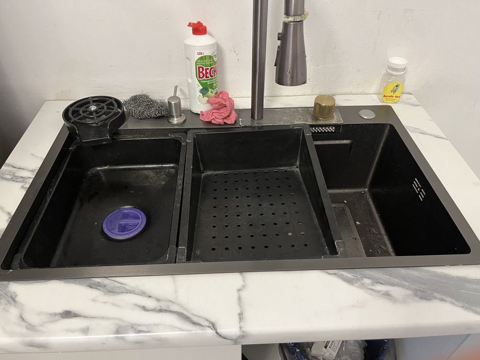 продам мойку со шкафом