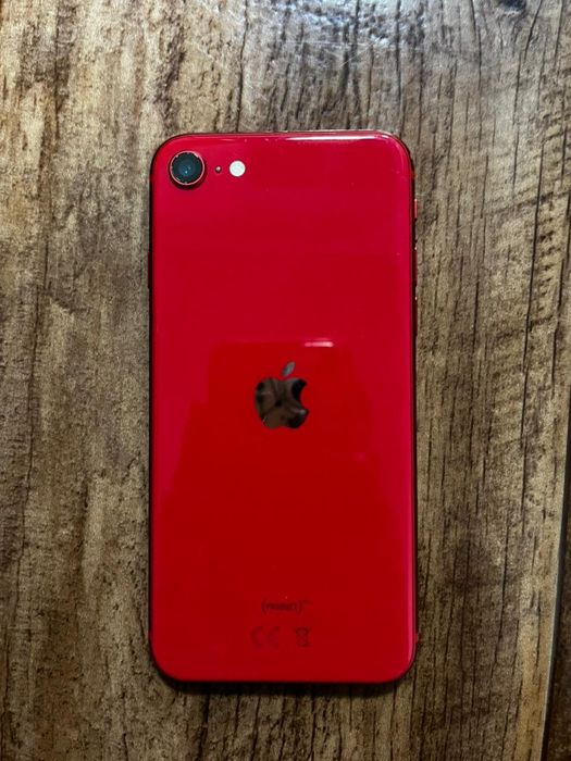 iPhone SE 2020  АКБ 80%