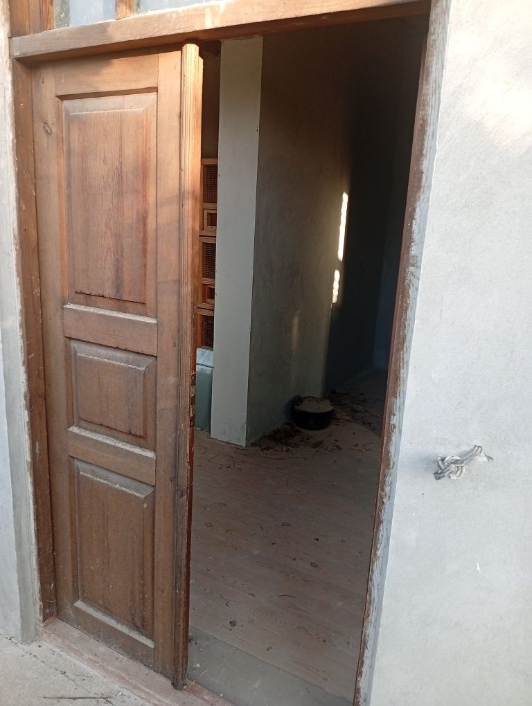 Hovli uy joy sotiladi