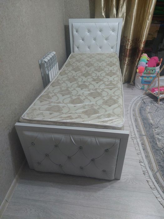 Спальный кровать