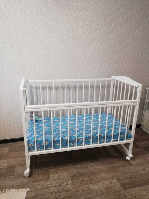 Детская кровать с матрасом