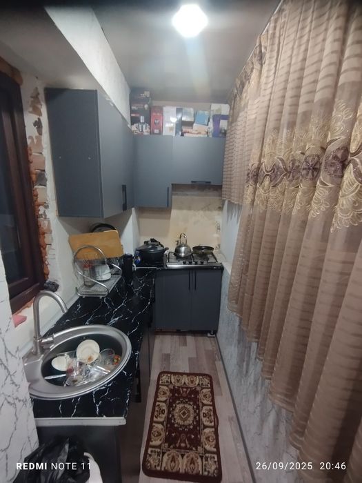 Srochna 1xona 2xona qilingan uy sotiladi pul zarur rosayam fayzli uy