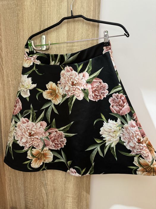 Дамски поли букле и други