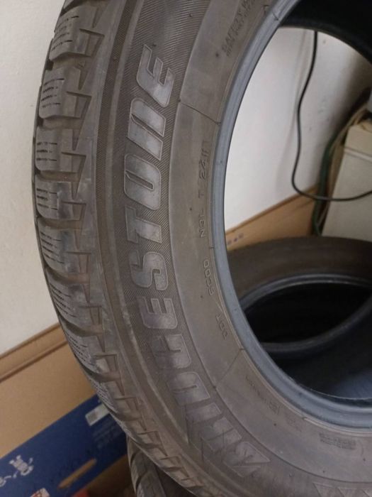Гуми Bridgestone Blizzak 235/60/17
