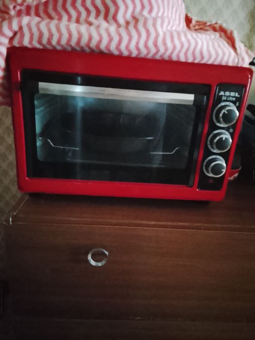 Продам духовую печь настольную.