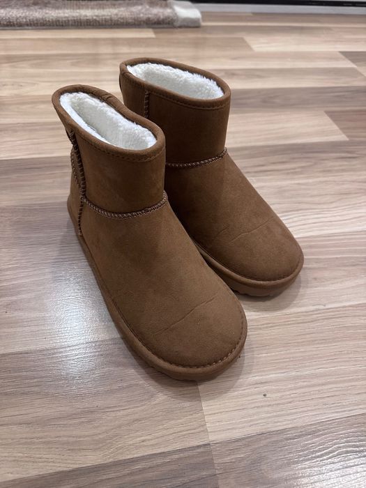 Продавам дамски ботуши H&M