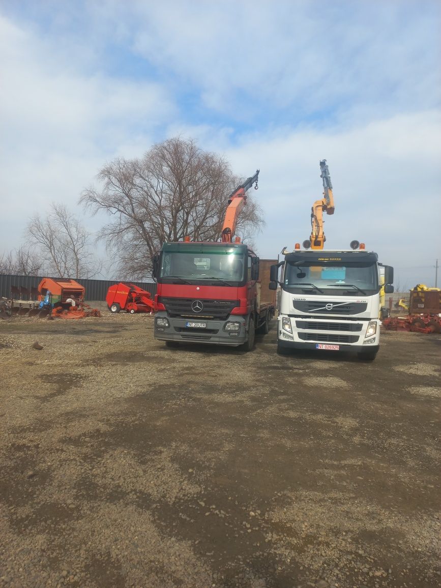 Camion Volvo  Platforma trailer cu macara SCHIMB