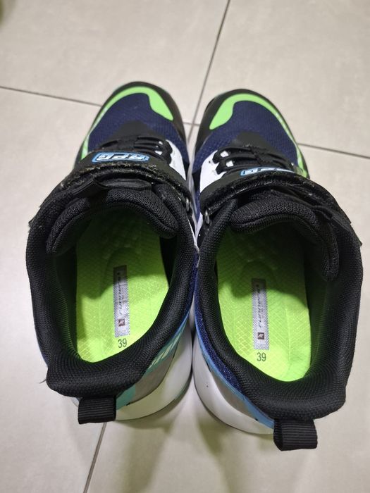 Маратонки на Анди студио