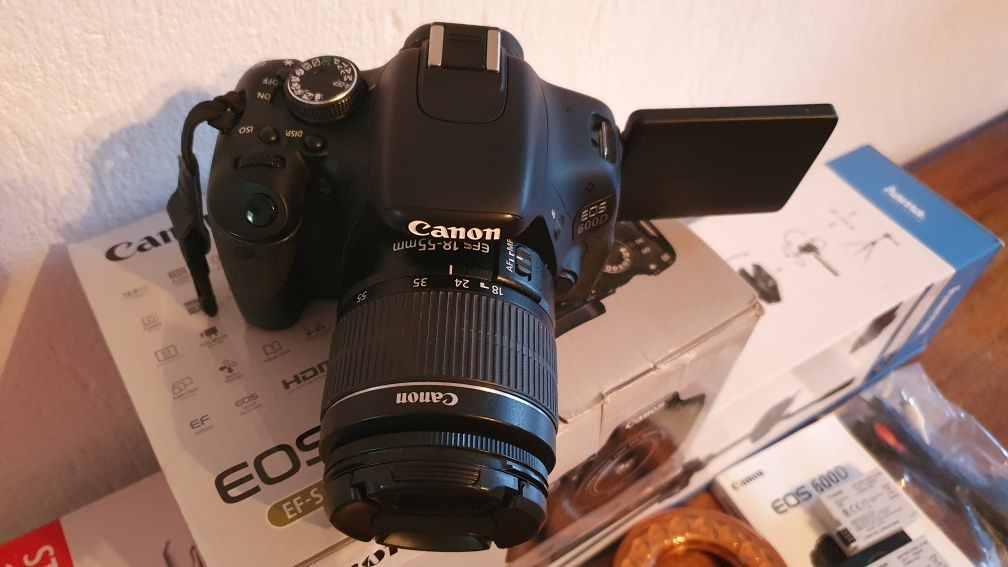 Фотоапарат Canon 600D