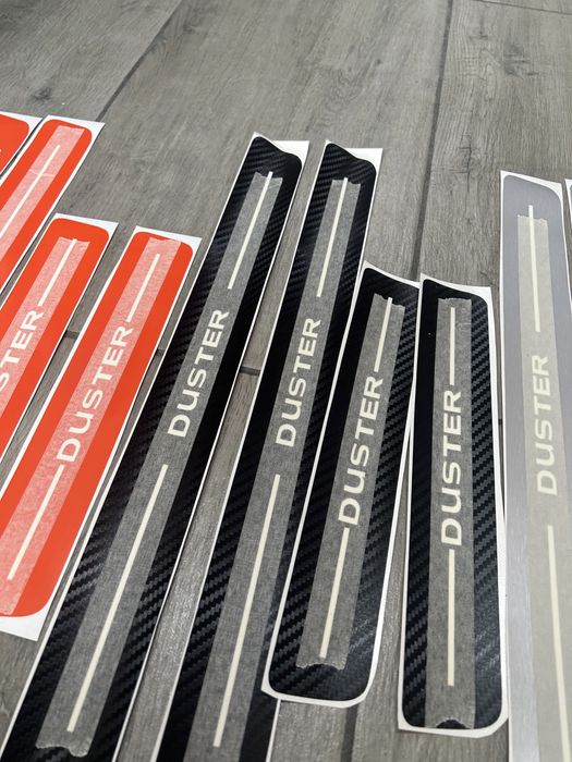 Ornamente protectie praguri Duster