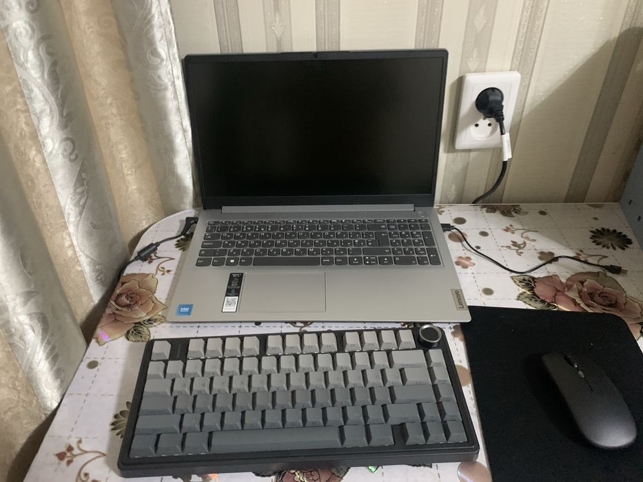 Ноутбук леново клавиатуру в подарок