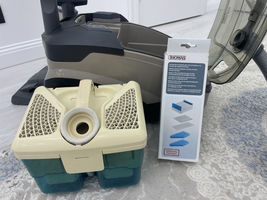 Продаю пылесос Thomas Mokko XT серый