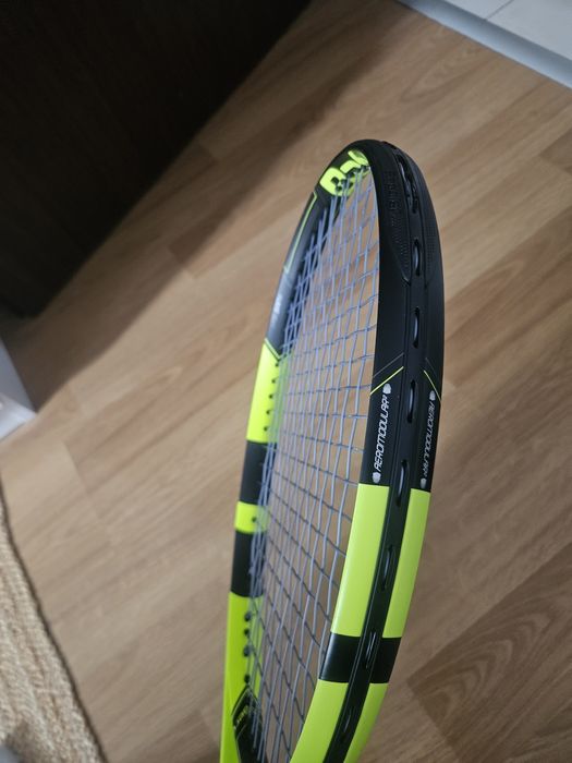 Babolat Pure Aero 300 ca Noua Pure Aero VS Maner 3