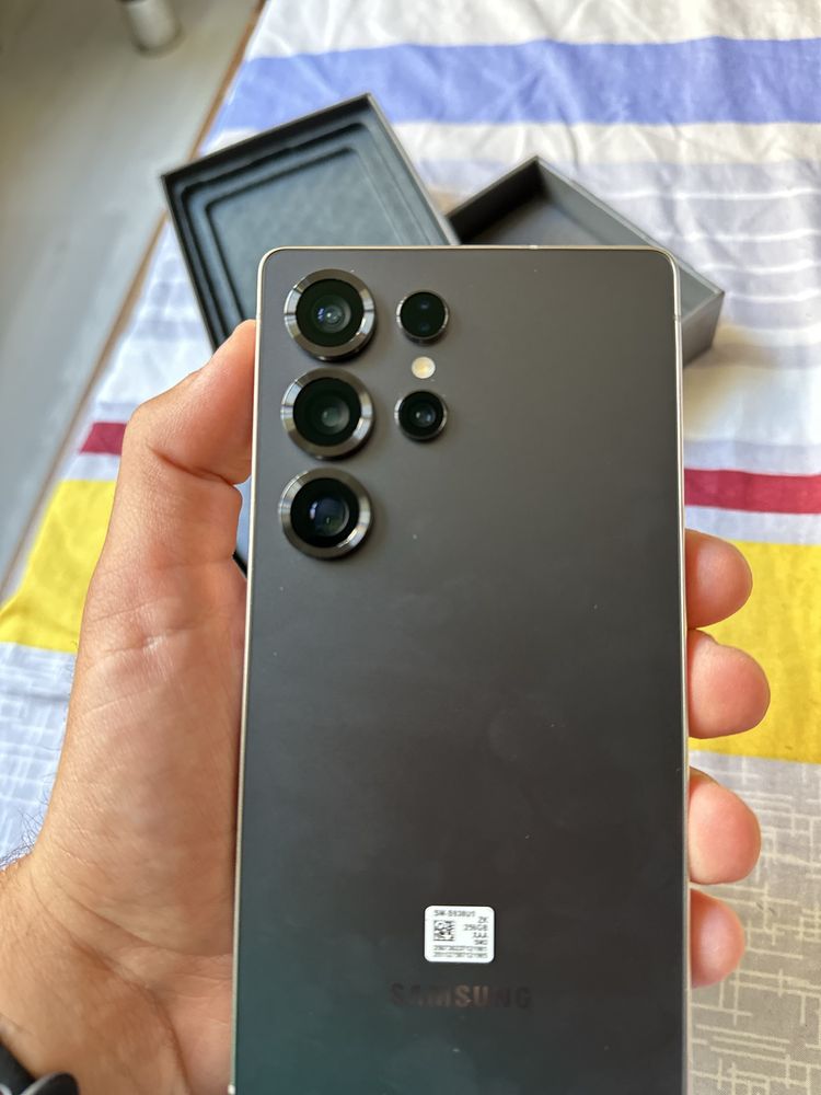 Чисто Нов! SAMSUNG S25 Ultra