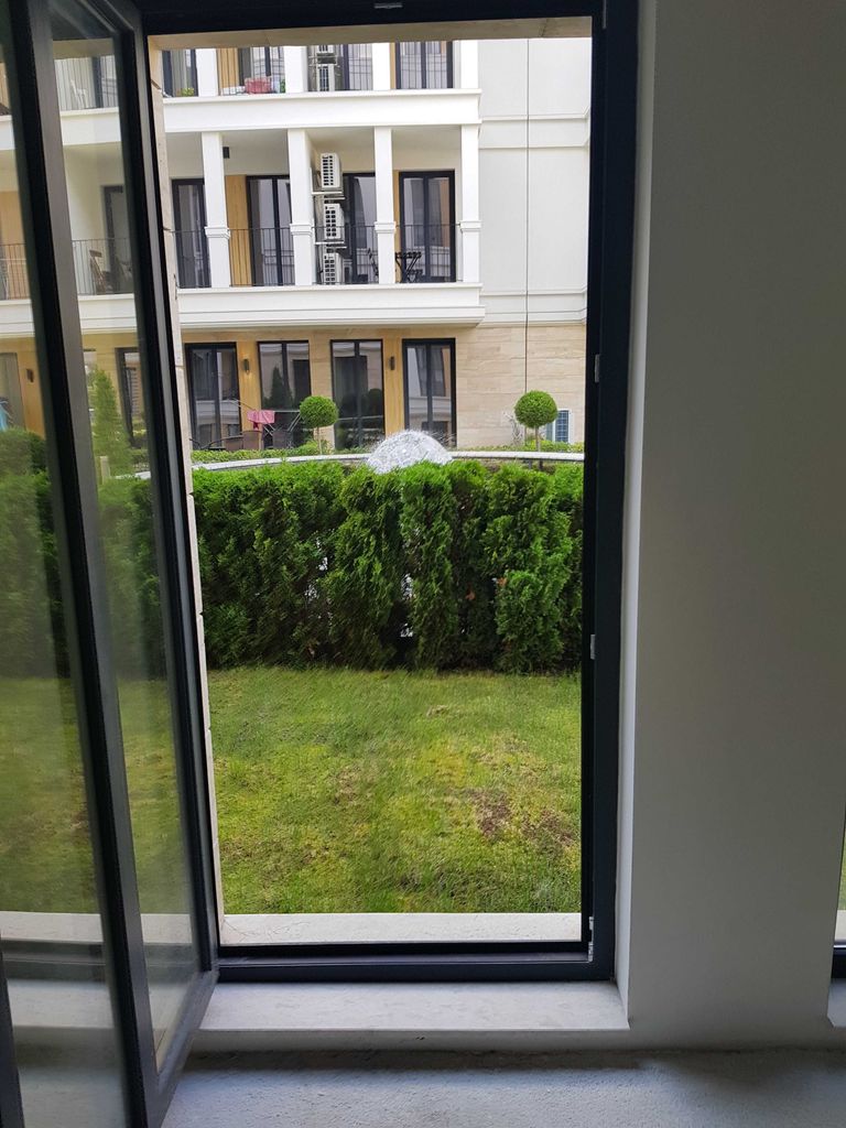 Дава се под наем Двустаен апартамент в Варна, Бриз - 84 кв.м за 600 € - Снимка #1