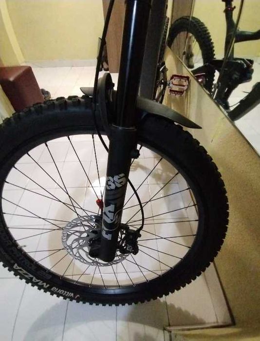 Vând furcă FOX 36 Performance – 29”, 170mm, e-tuned