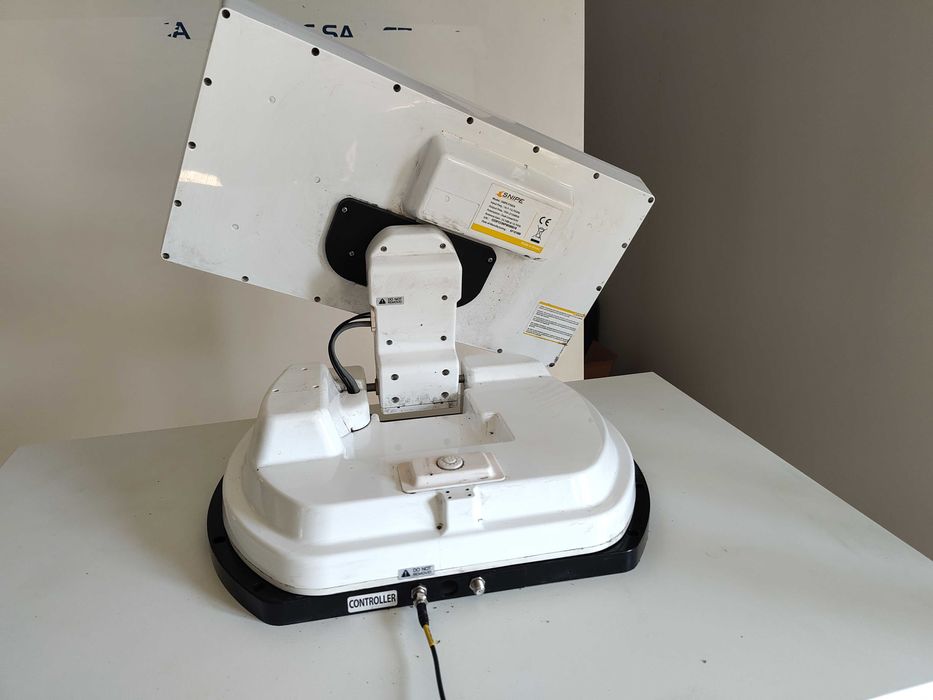 Antenă automată de satelit SNIPOE-P30DA – pentru rulotă / autorulotă
