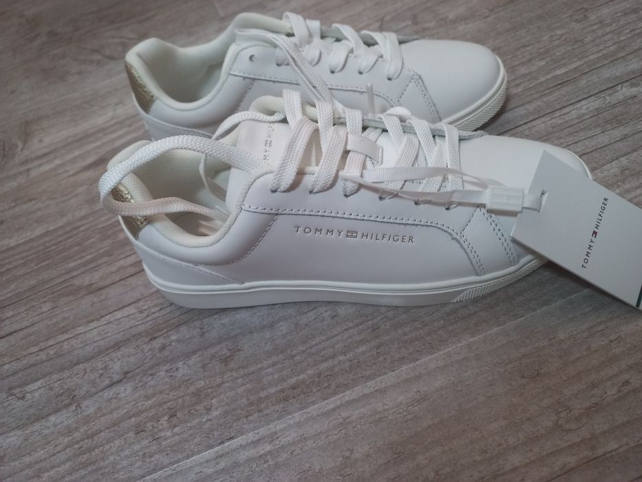 Дамски кецове Tommy Hilfiger
