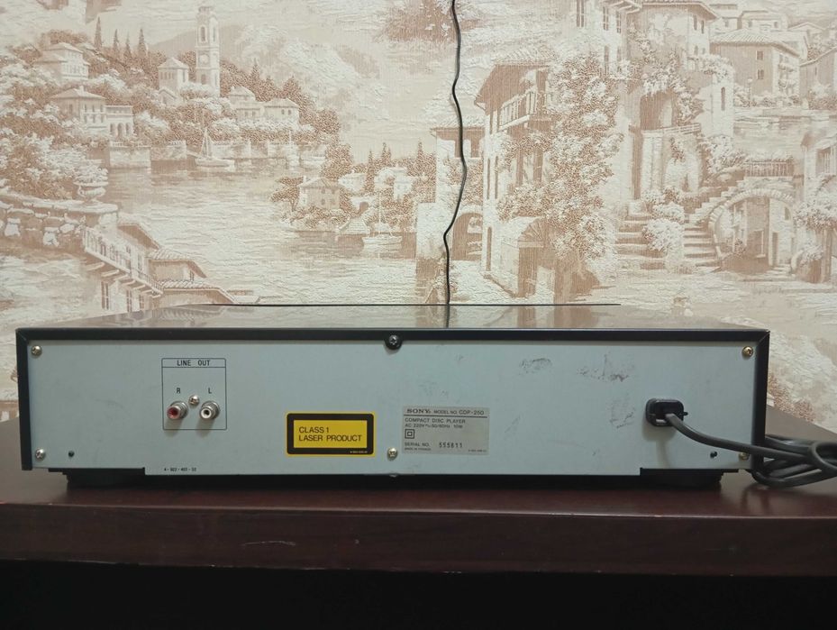 Продам проигрыватель СД дисков SONY model CDP-250.