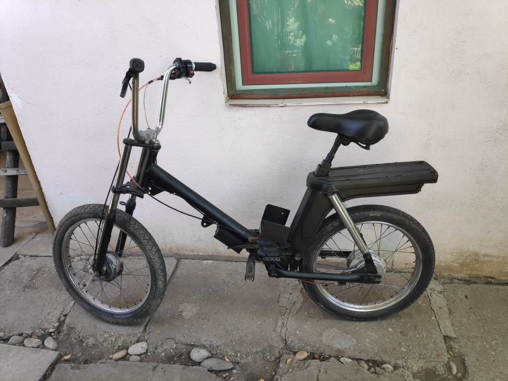 Moped Gareli electric