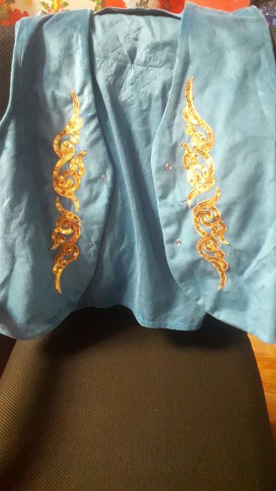 Жакетка новая красивая