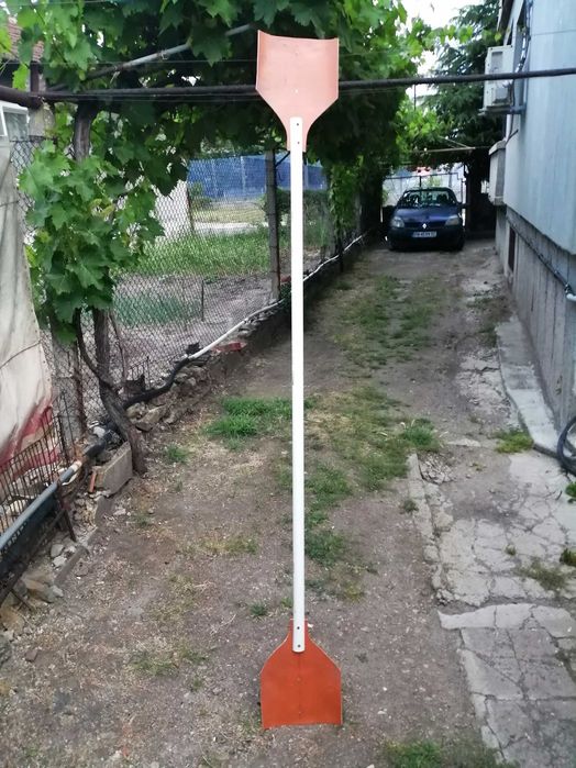 Продавам сгъваема лодка