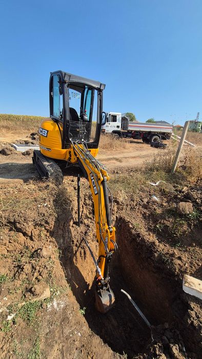 Услуги с багер и самосвал- Бургас