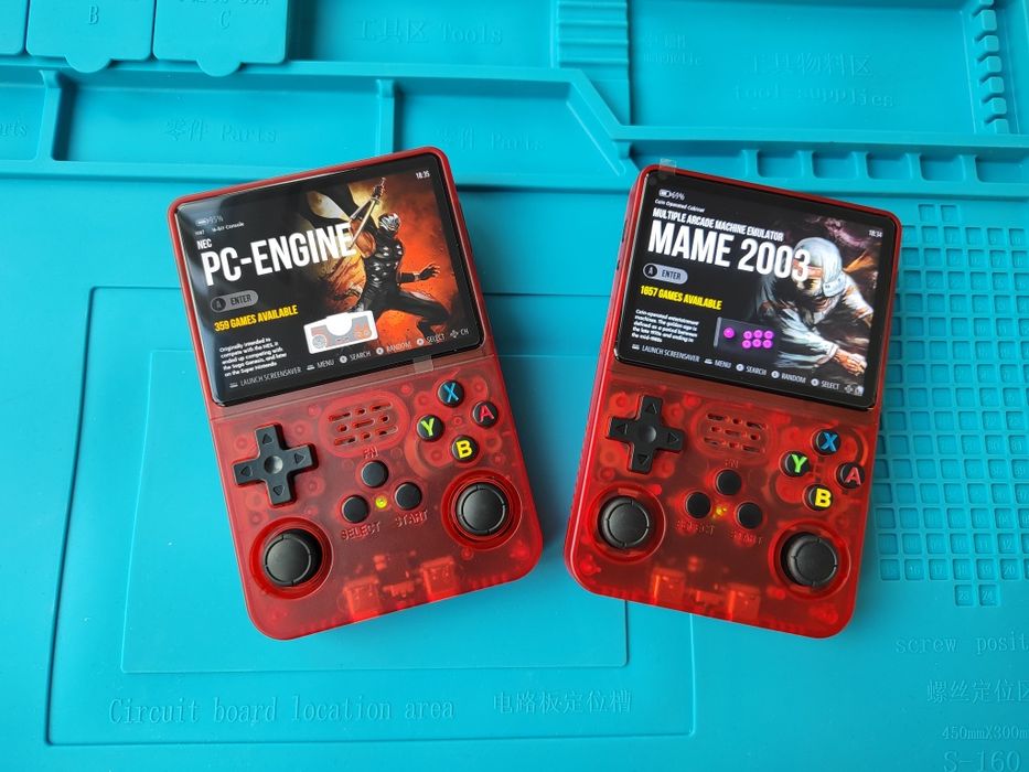 Consola portabila R36S Rosu 64gb plina cu jocuri retro