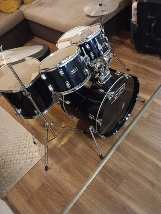 Продавам барабани Mapex Tornado