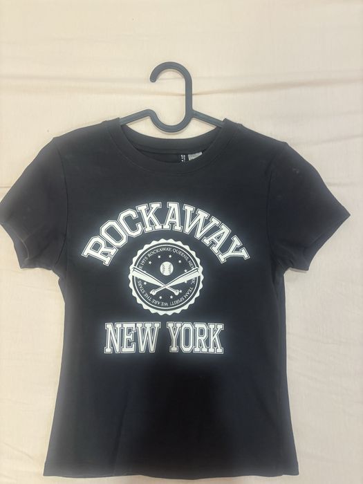 тениска по тялото