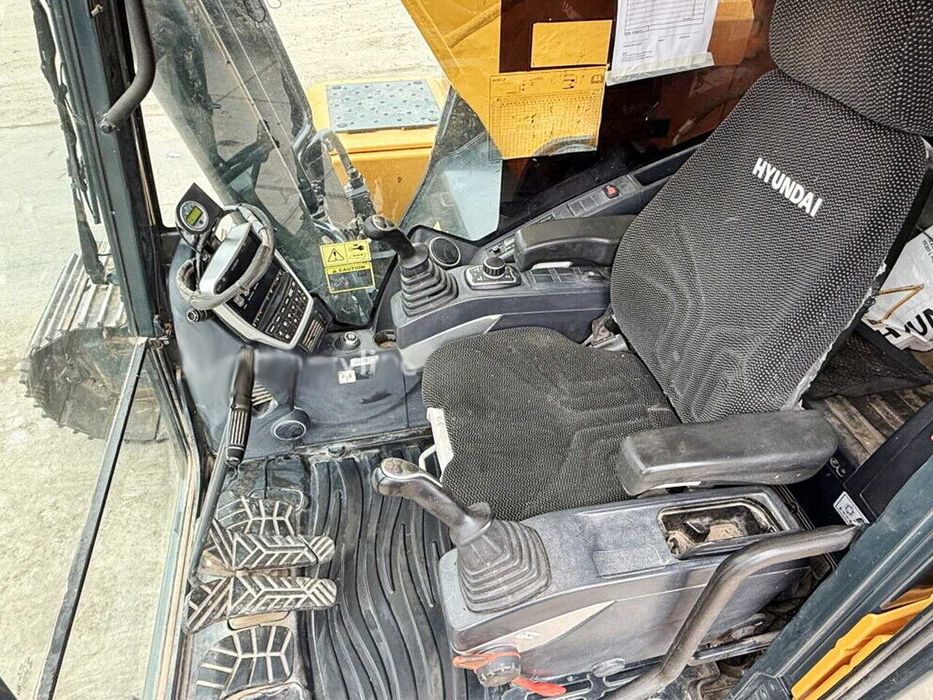 Экскаватор с длинной стрелой Hyundai HX300LR