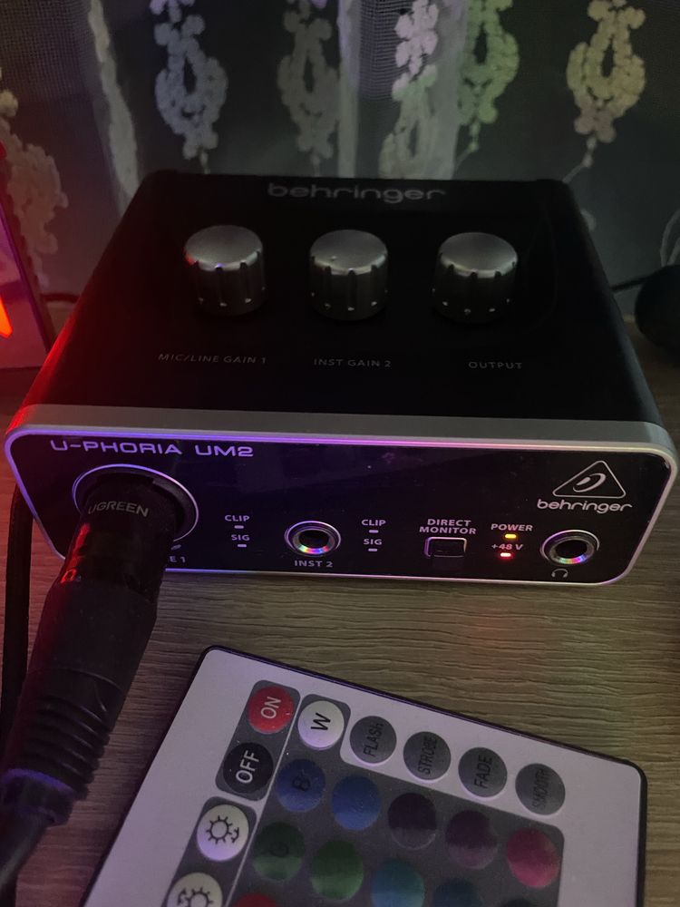 Audio Technica AT 2020 + Placa de sunet Behringer U-Phoria UM2