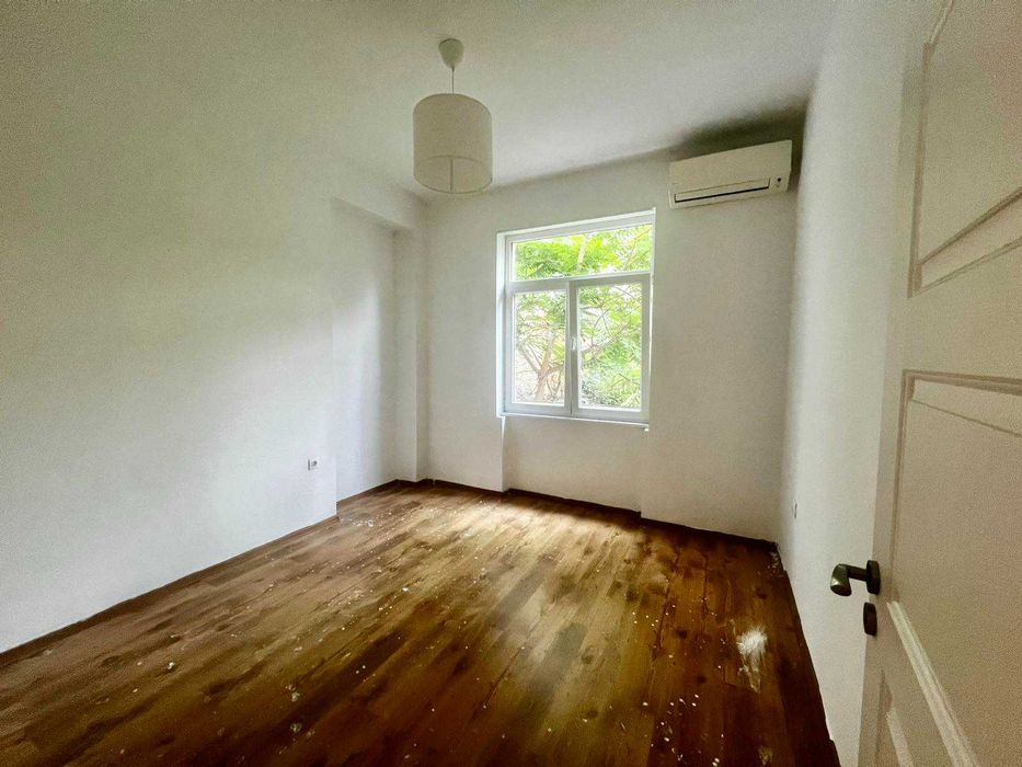 Дава се под наем Офис в София, Център - 80 кв.м за 750 € - Снимка #2