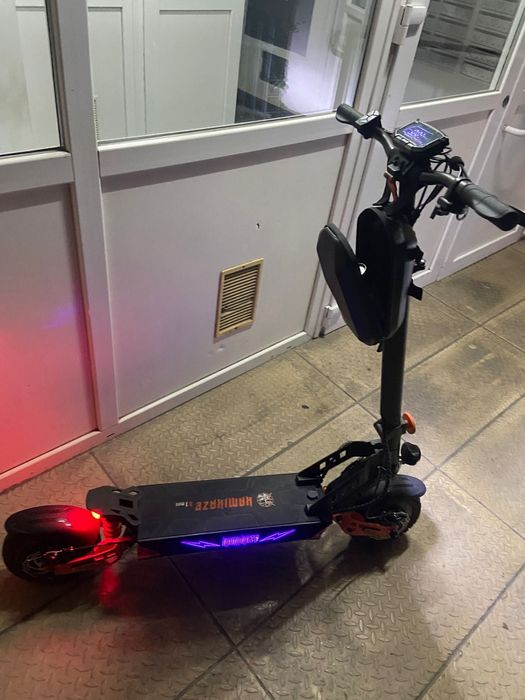 Vând trotineta Kamikaze K1 are 280 km parcuri!