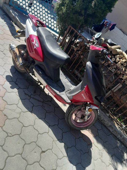 Scuter yaumo de 49