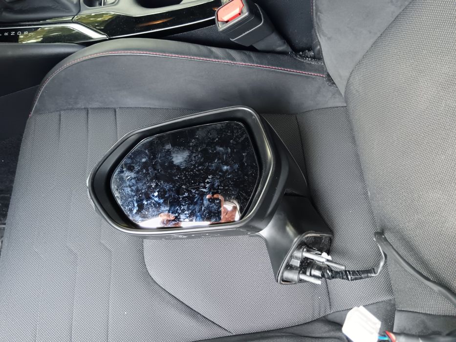 Oglinda lateral stânga Toyota Corolla 2020+, ,